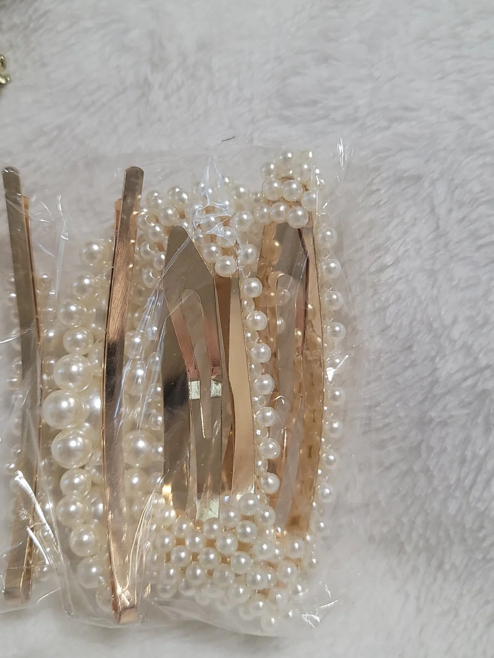 New hair accessories Pearl hair clips Gold claw clips Invisibobble hair ties